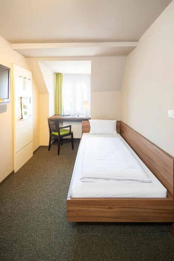 Joesepp'S Hotel Am Hallhof Memmingen 3*,